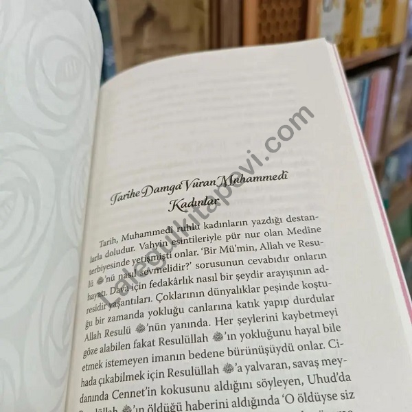 Ebu%20Cehil%20Çağında%20MUHAMMEDİ%20KIZ%20OLMAK%20