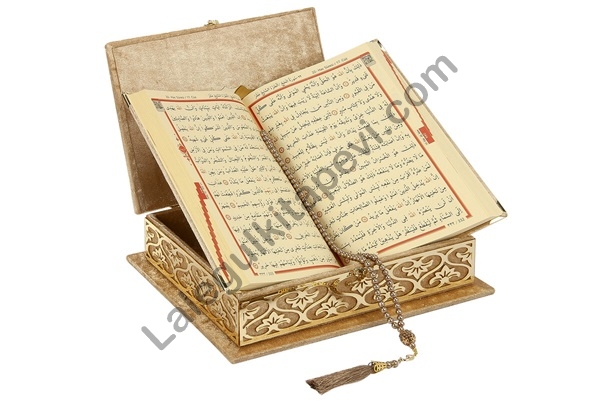 Kadife%20Kaplı%20Pleksi%20İşlemeli%20Sandıklı%20Özel%20Hediyelik%20Kuranı%20Kerim%20Gold