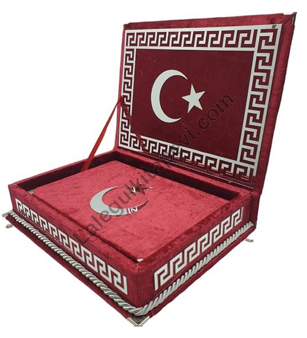 Kadife%20kaplı%20pleksi%20işlemeli%20sandıklı%20Kadife%20Kuranı%20Kerim%20Türk%20Bayraklı%20Seti